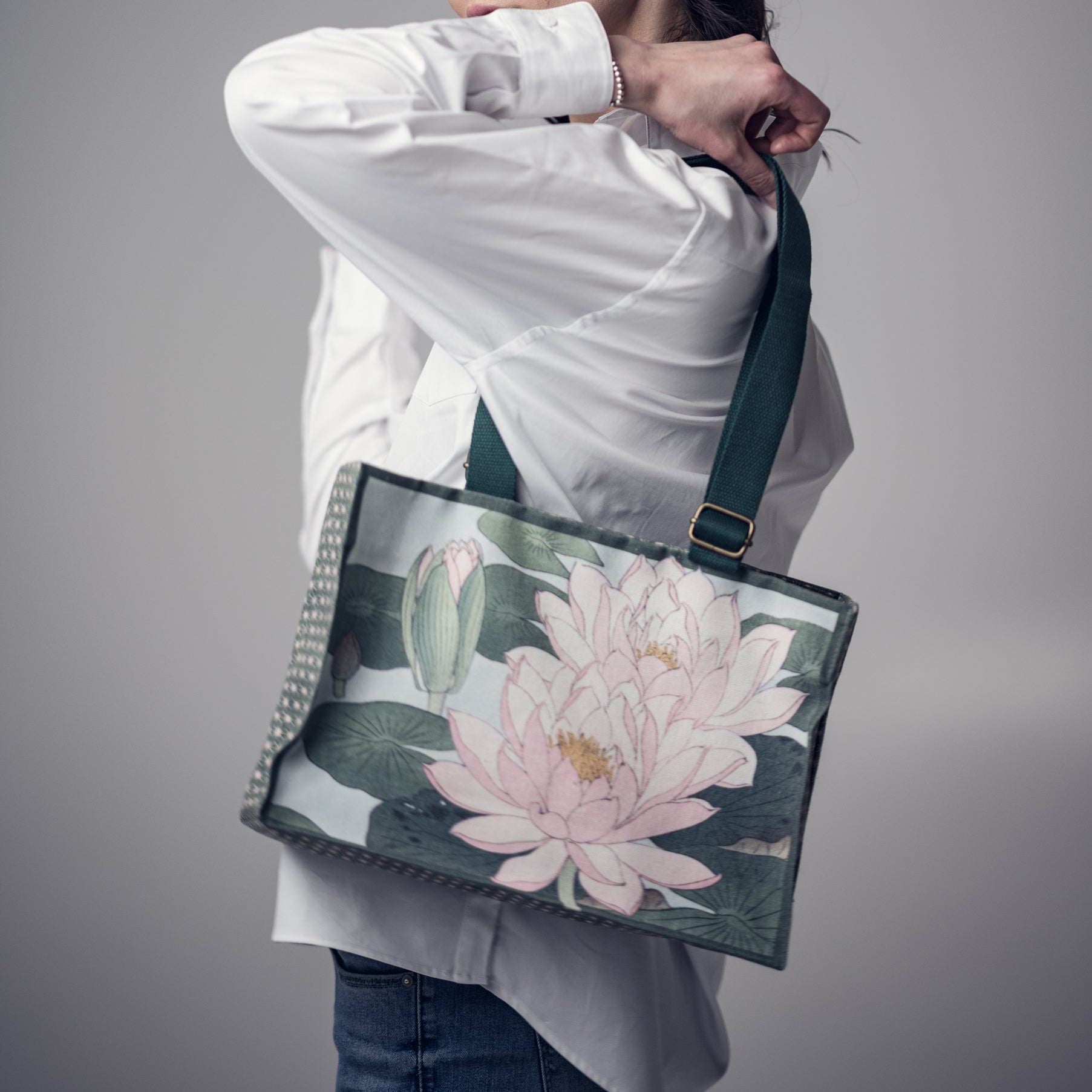 Handtasche Yashima Gakutei „Geisha und der Fluss““