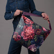 Beuteltasche Imagine „Pfingstrosen Nacht“