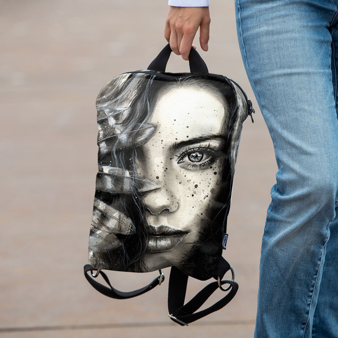 Rucksack Nr. 1 „Mädchen mit einer Fede“