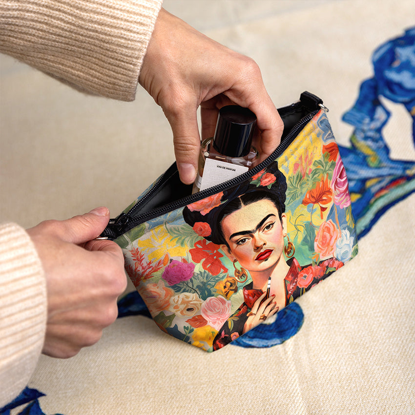 Kosmetiktasche Imagine „Frida in Blumen“