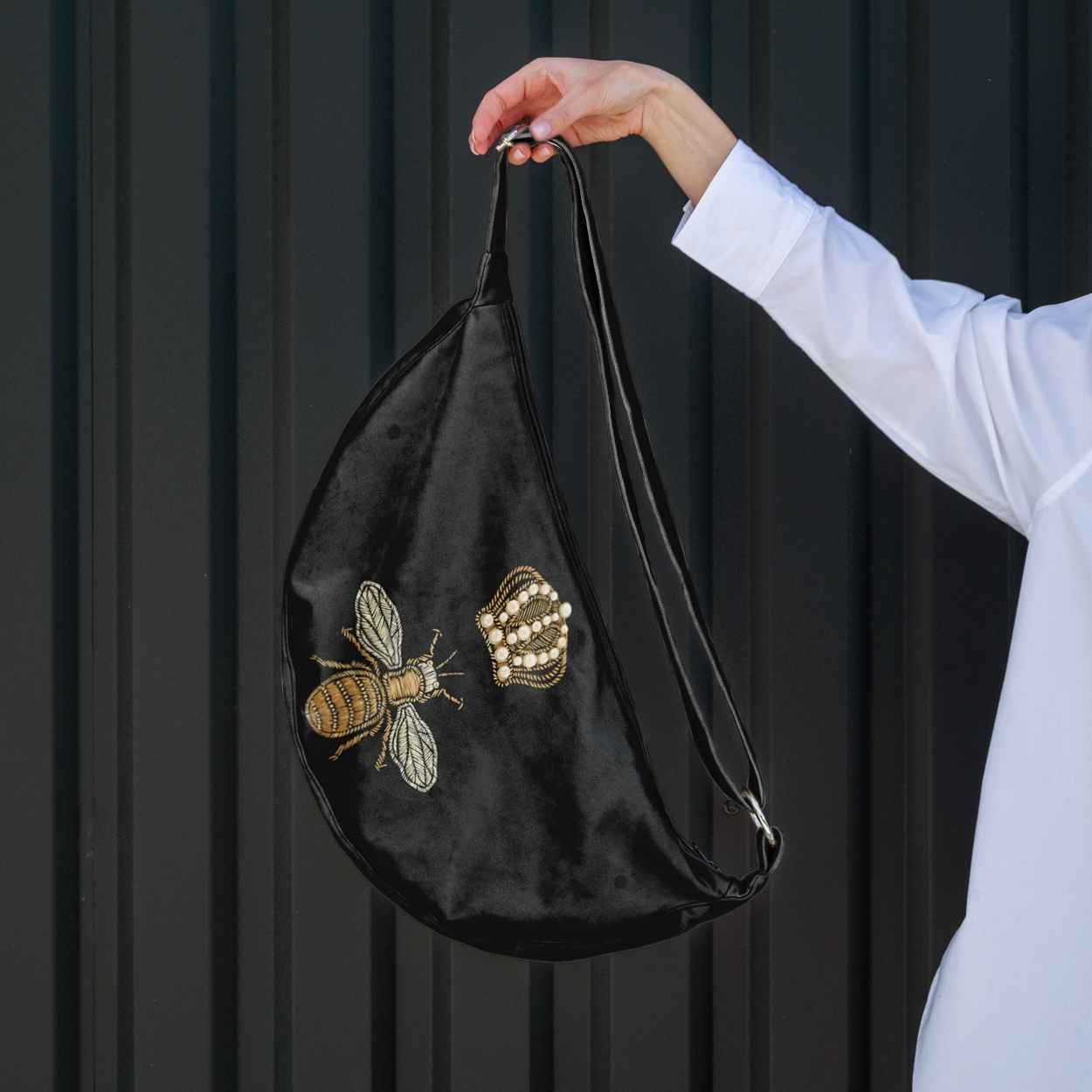 Hobo bag „Goldene Biene“