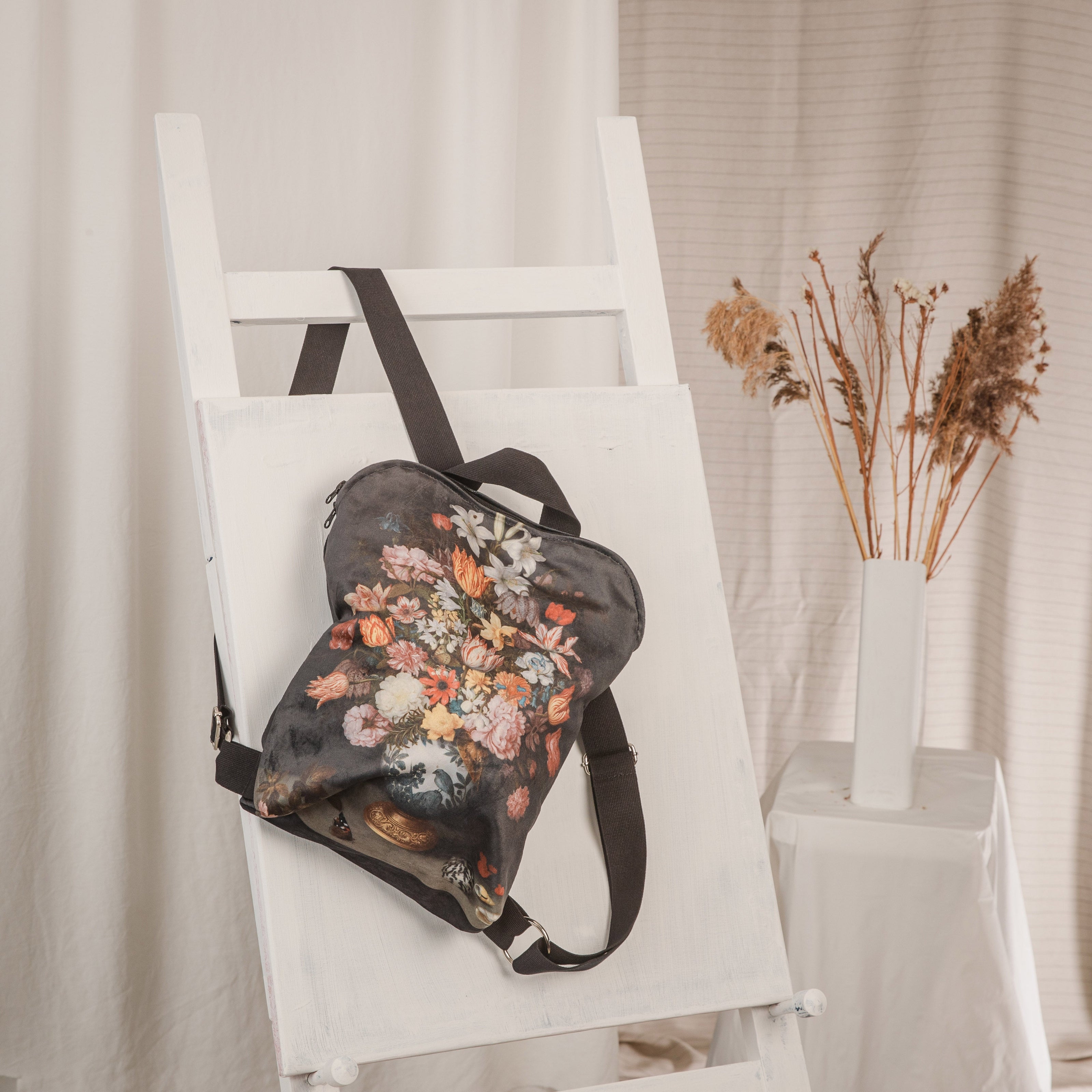 Rucksack Nr. 1 Ambrosius Bosschaert „Ein Blumenstillleben“