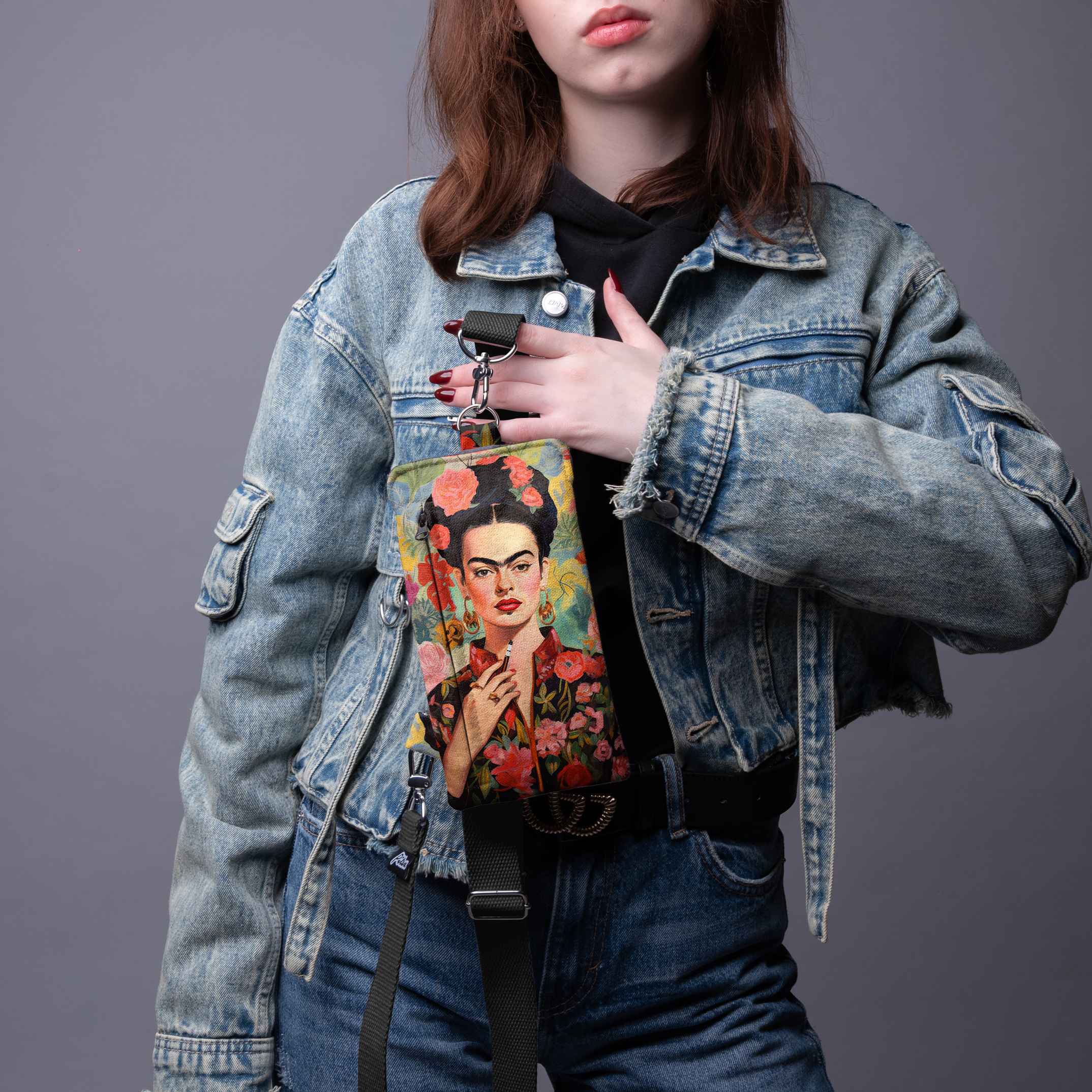 Fünfte Tasche Imagine „Frida gėlėse“