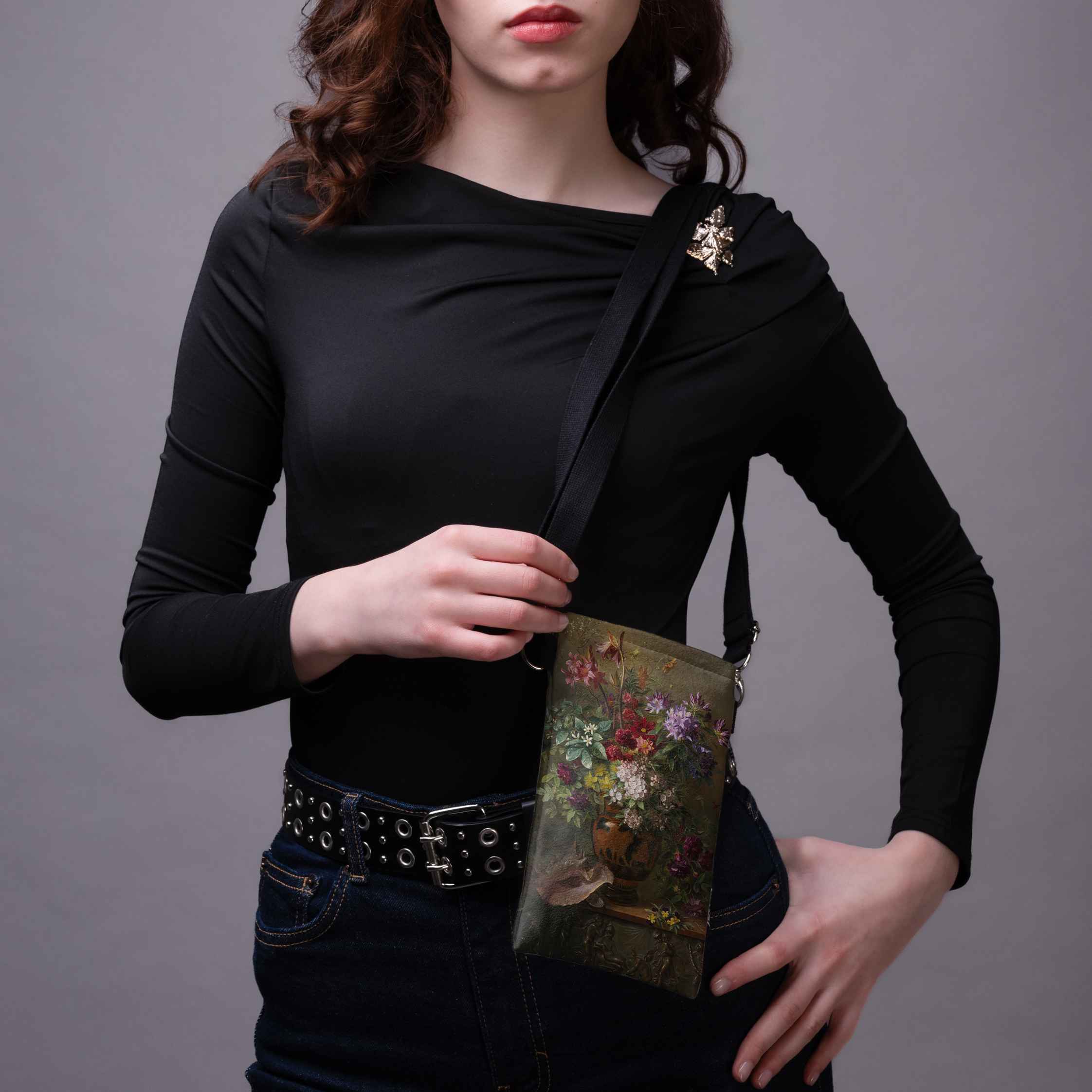 Handytasche Gregorius van Os „Stillleben mit Blumen in einer griechischen Vase“