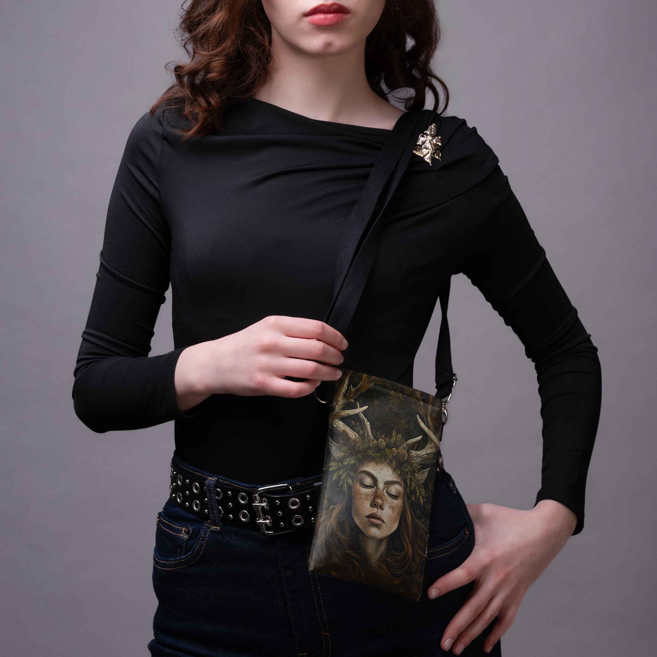 Handytasche Imagine „Heidnische Frau“