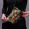 Handytasche Ambrosius Bosschaert „Stillleben mit Blumen in einer Wan-Li-Vase“