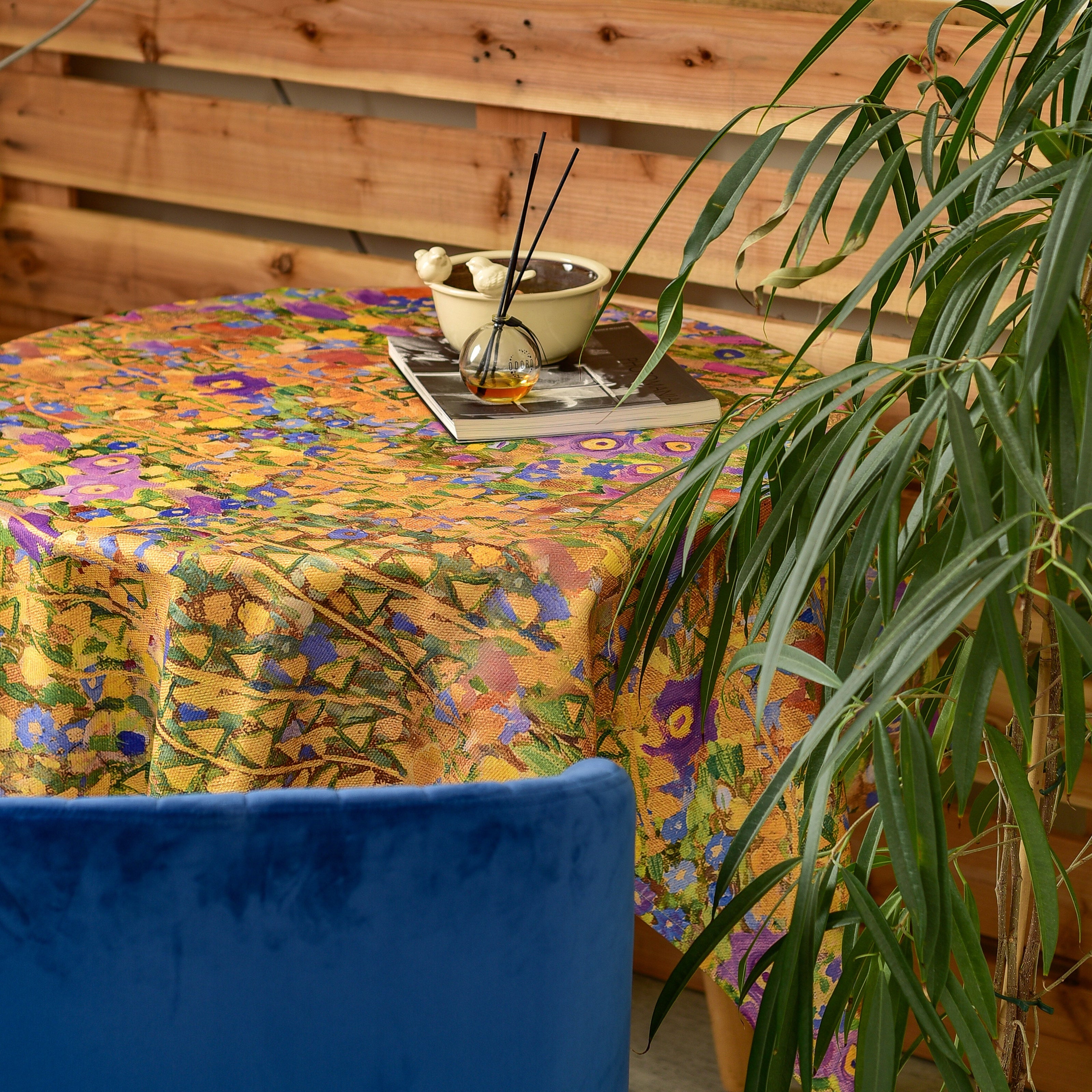 Tischdecke aus recyceltem Stoff Gustav Klimt „Der Kuss“ 