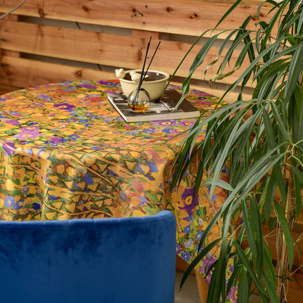 Tischdecke aus recyceltem Stoff Gustav Klimt „Der Kuss“ 
