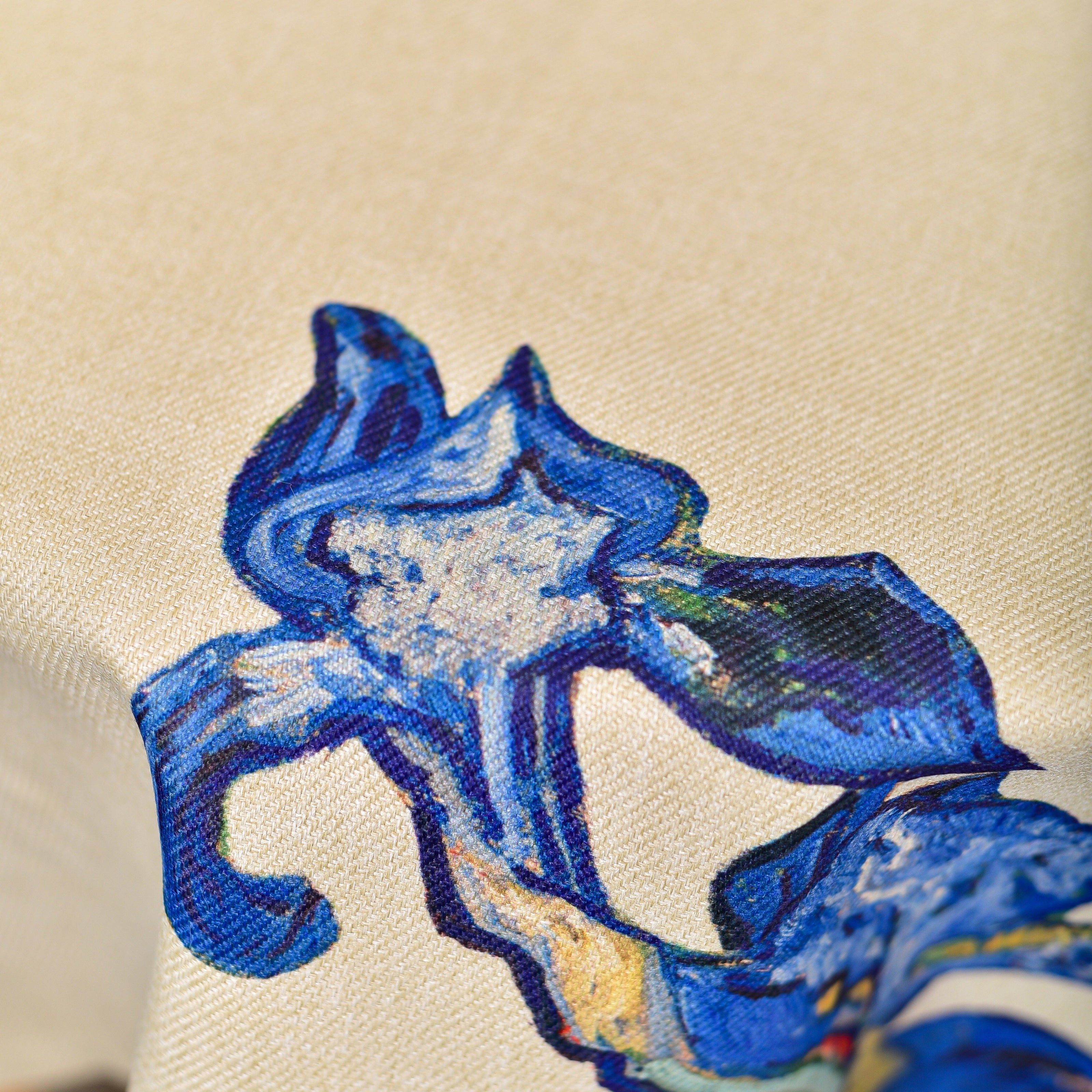 Tischdecke aus recyceltem Stoff Vincent van Gogh „Iris-Muster“ 